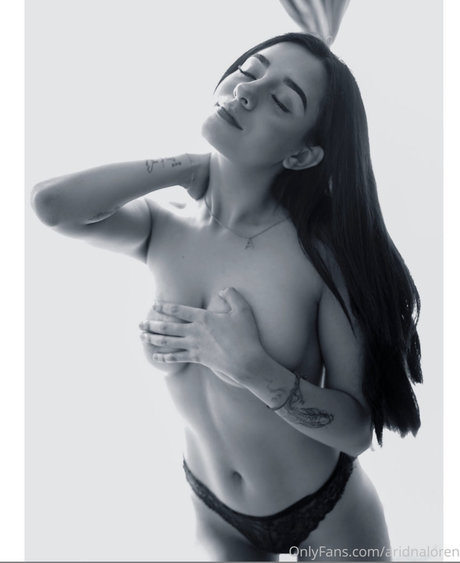 Ariadna Lorenzana ポルノスター ヌード 画像