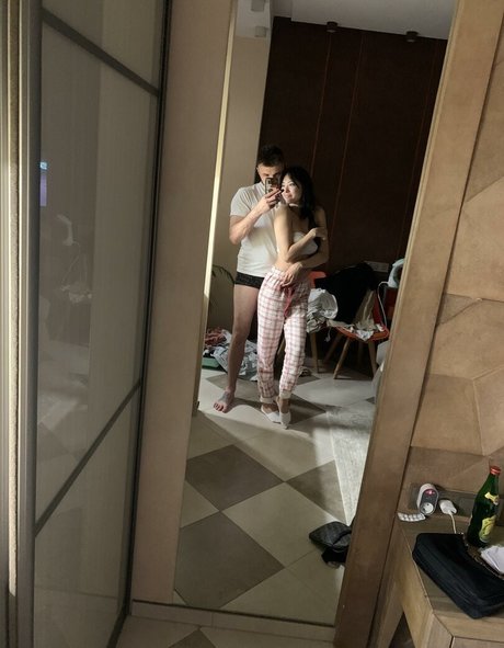 オンリーファンズでオナニーする xxx 写真