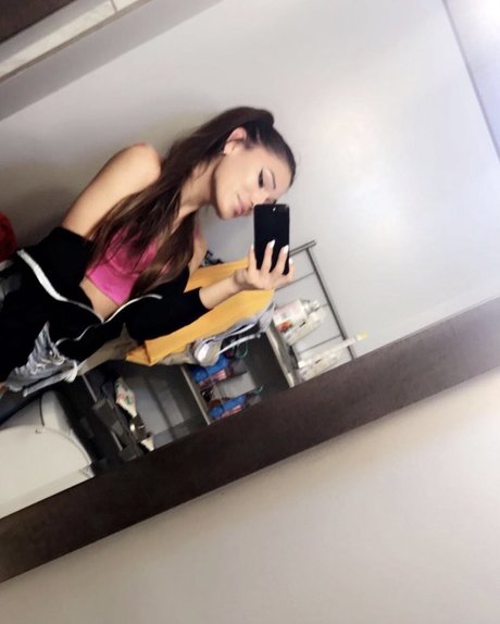 Tiffany Botello 独占モデル 画像