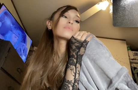 Tiffany Botello ヌードモデル 画像