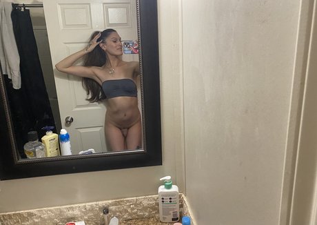 Tiffany Botello 最高のスター 写真