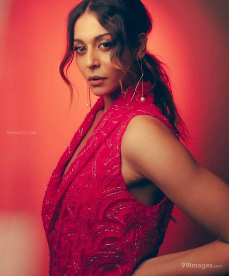 Aahana Kumra ポルノスター ホット 画像