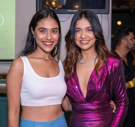 Divya Agarwal かわいいポルノスター アーカイブ