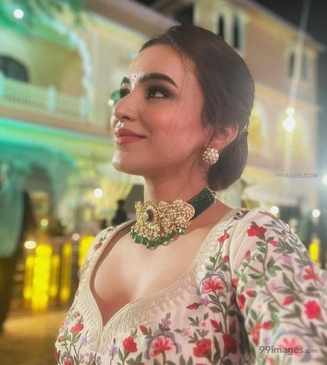 Ankitta Sharma 可愛いモデル 写真