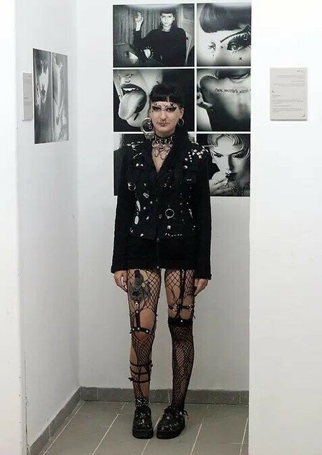 POVティーンオンリーファンズ 美しい裸 アーカイブ