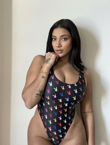 Gabriella Firek エロティックなスター 写真