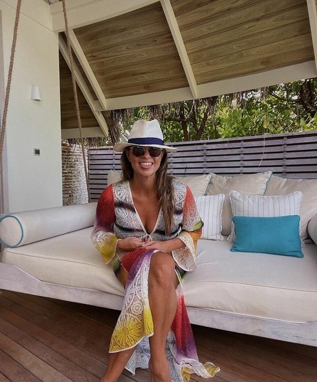 Laura Wontorra 限定モデル アーカイブ