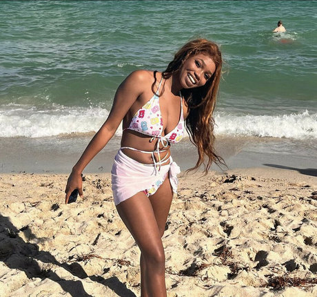 Society made the joker セックススター 写真