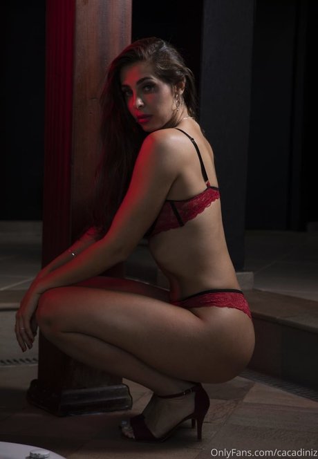 Caca Diniz ホットなモデル 画像
