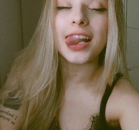 Rafaela Riggs HDモデル 写真
