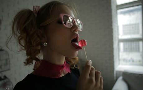 小人ヌードオンリーファンズ ホットセックス 画像