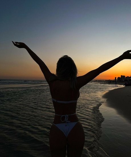 マッサージオンリーファンズ ヌード 写真