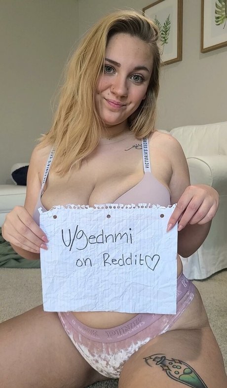 samanthakittyy かわいいポルノスター 写真