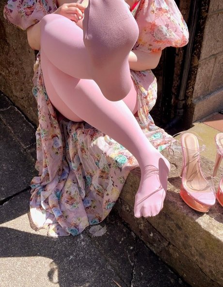 loveitwithlynsey スター ヌード 写真