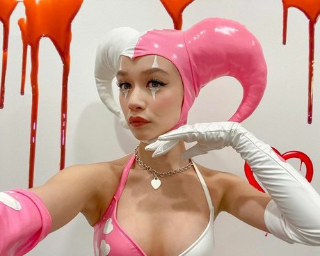 Paige Searcy エロティックなモデル アーカイブ
