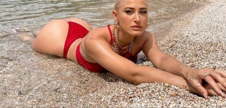 Ioanna Touni セックススター 写真
