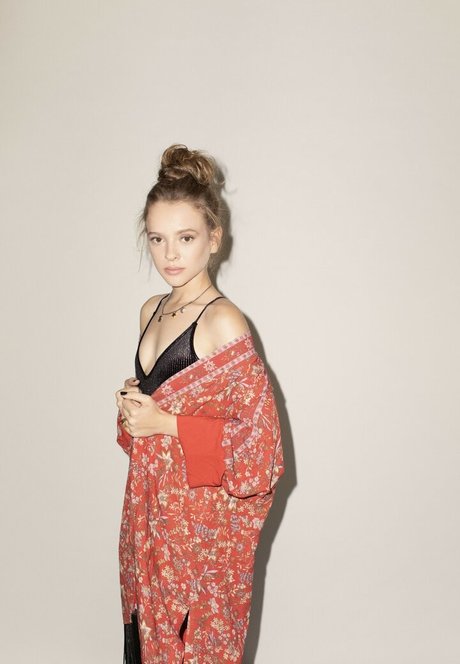 Shira Haas 美しいモデル 画像