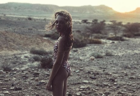 Shira Haas セックス女優 写真