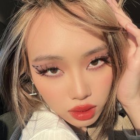 ニューハーフ ドミナトリックス オンリーファンズ ヌード 写真