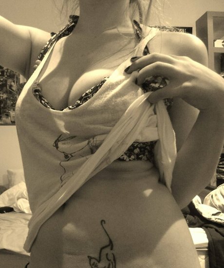 PoloSnuggles ホットなモデル 写真