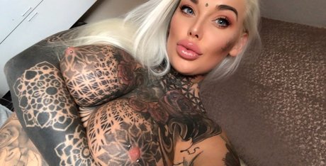 Lady Lauren Brock ヌードモデル 画像