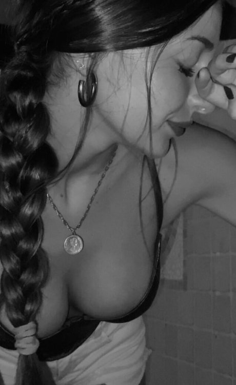 ブラックフィットネスオンリーファンズ ホットヌード 画像