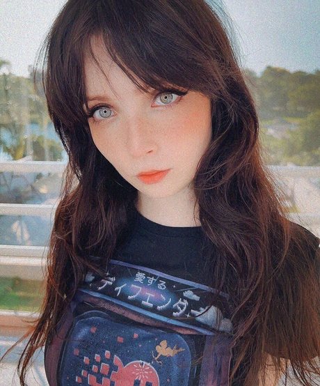 Isis Vasconcelllos アダルトモデル 画像