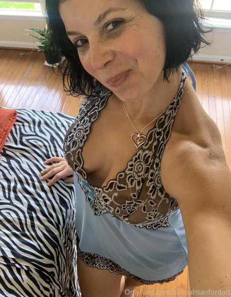 Hannah Sanford Art profile image