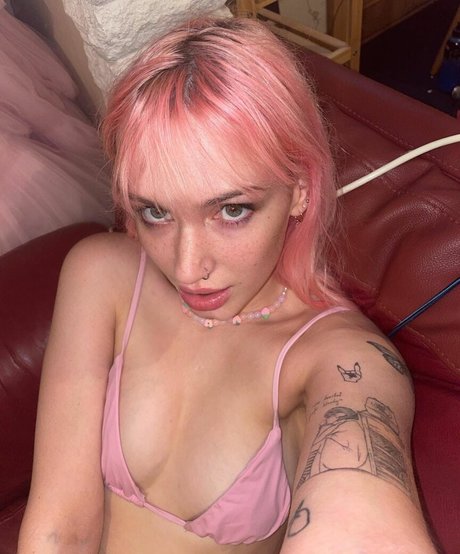 Peach PRC アダルト女優 写真