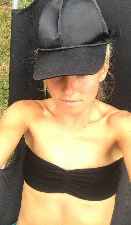 手袋オンリーファンズ 美しい裸 ギャラリー