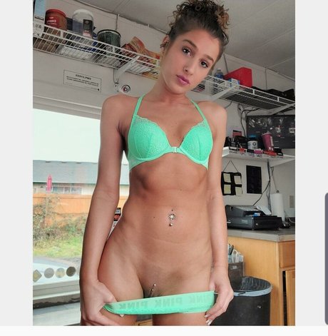 Krista The Barista xxxポルノスター 写真