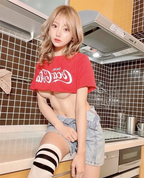 Kisaki Sasaki ホットなポルノスター 写真