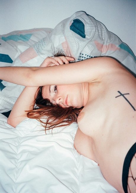 Pauline Santamaria 高品質モデル 写真