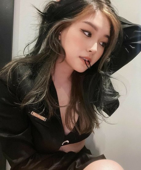 射精パパオンリーファンズ 無料セクシー 写真