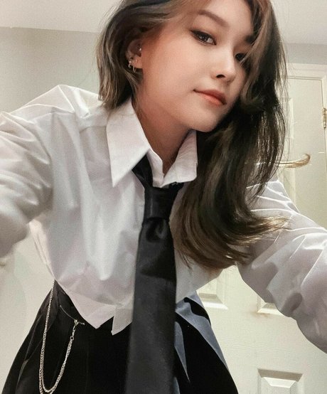 YoonHyoonAikuros 最高のモデル 写真