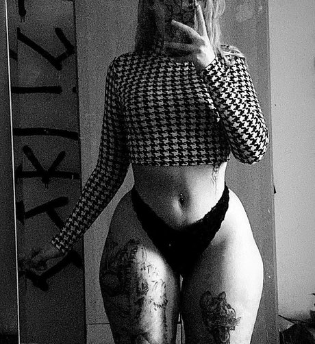 lenoratijebe ポルノスター セクシー ギャラリー