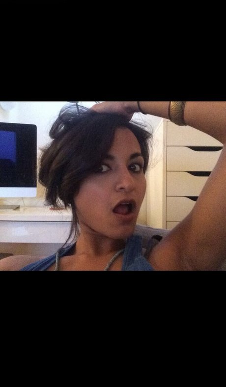 裸のシャワー オンリーファンズ 限定 画像