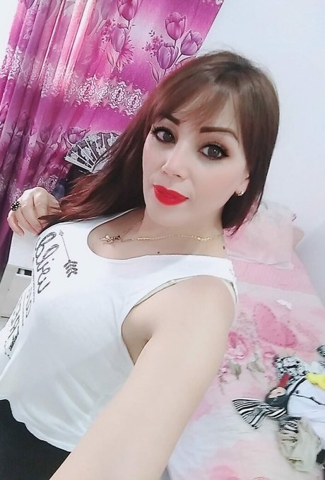 Aida Saad セクシーなスター 画像