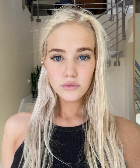louisabooysen 美しいスター 写真
