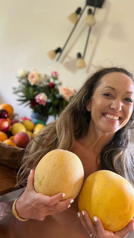 Kino MacGregor アートモデル 画像
