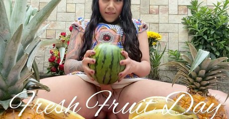 Jessie Ross ヌードのポルノスター 写真