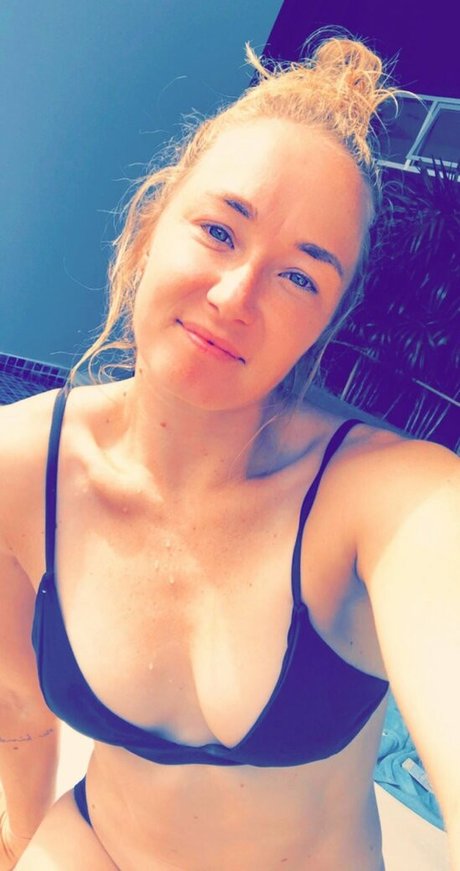 Julia Glushko セクシー女優 写真