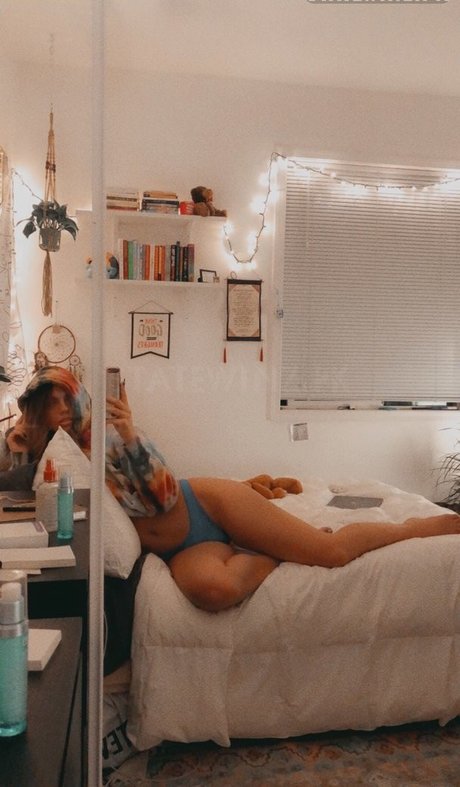 sarahjolzzz HDモデル 画像