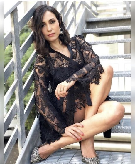 Caterina Balivo アダルトモデル 画像
