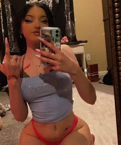 巨乳ストリップオンリーファンズ ホット ギャラリー