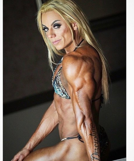 Amanda Machado 裸モデル 写真