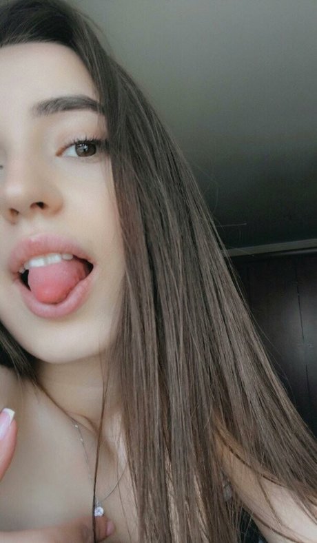 Libi Azar アダルトモデル 写真