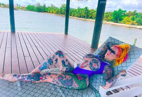 Kandyisbadass 裸のスター 写真