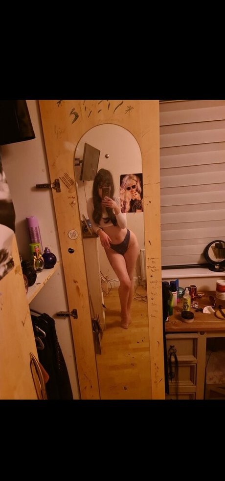 Ladysineady セクシーモデル 写真