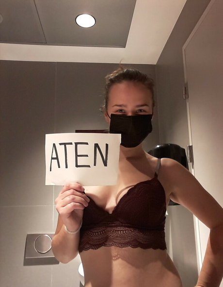 Italkwho 独占モデル 写真